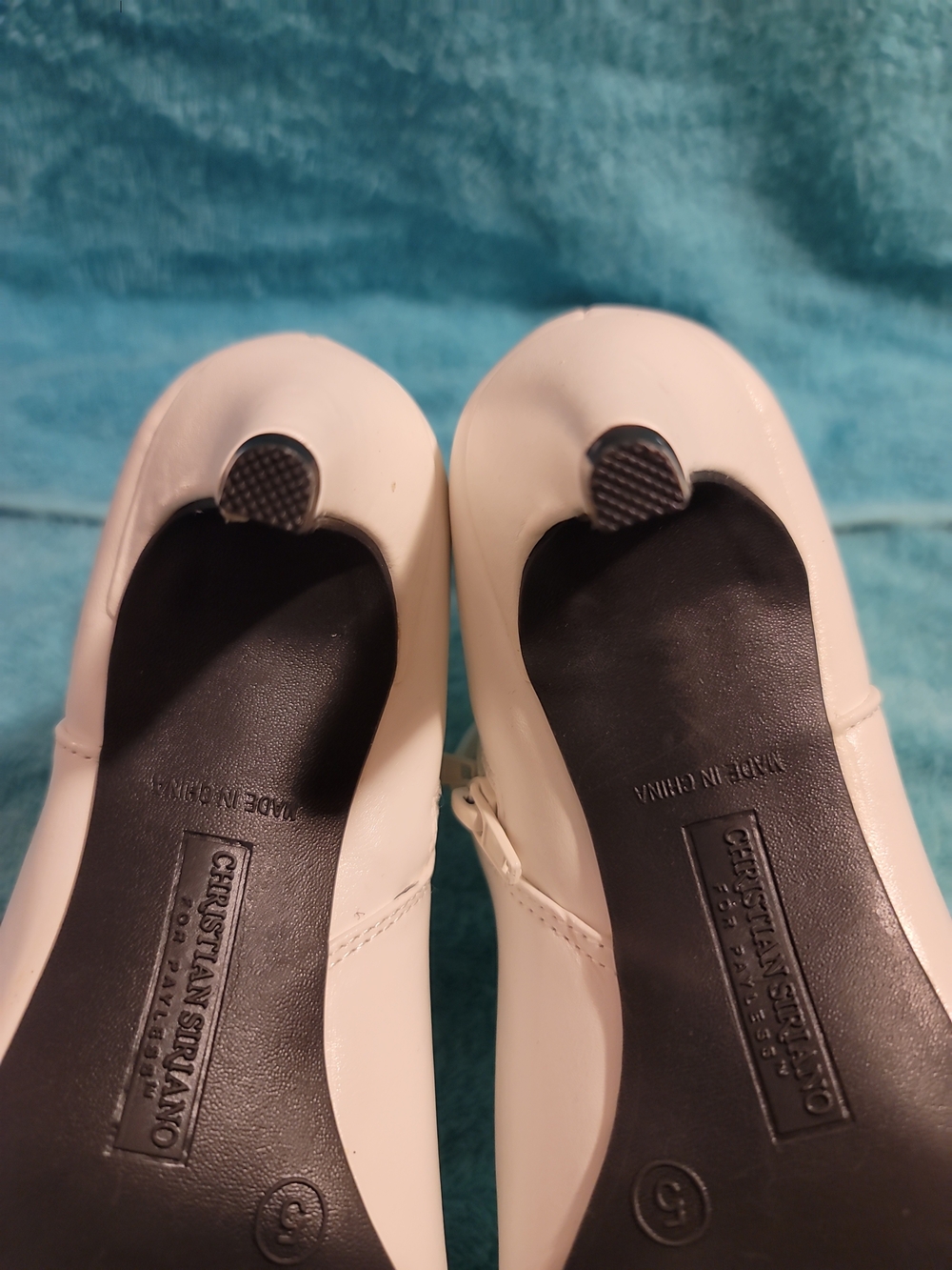 Women's Cream Pointed-Toe Ankle Boots - Picture 7 of 10